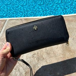 Tory Burch wallet